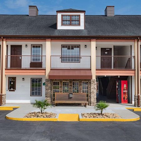 Baymont By Wyndham Commerce Ga Near Tanger Outlets Mall Exterior foto