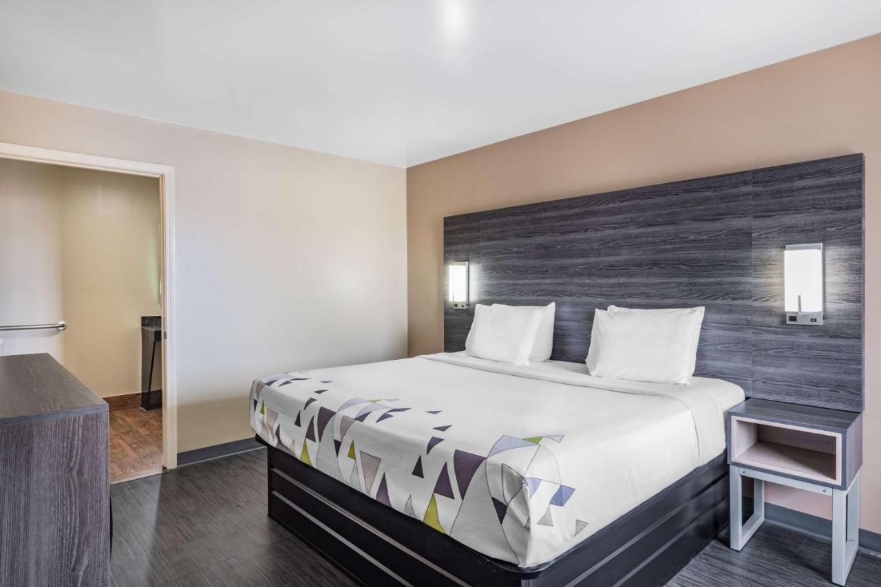 Baymont By Wyndham Commerce Ga Near Tanger Outlets Mall Exterior foto